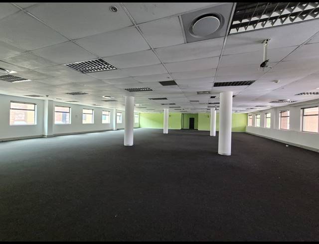 849M² OFFICE TO LET IN SUNNINGHILL